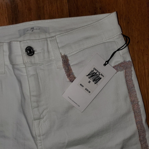 7 For All Mankind White Jeans with Pink Trim NWT - Picture 5 of 13